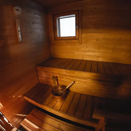 Moekkeloe Cabin Chalet *